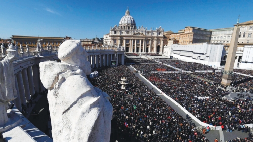 Više od 150.000 vernika  i turista u Vatikanu