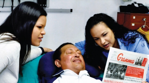 Fotografija Uga Čavesa u bolničkom krevetu  sa ćerkama od 15. februara je navodno lažna