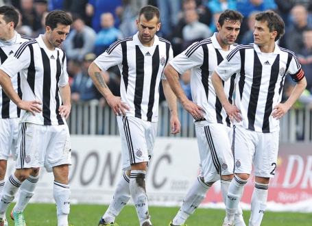 Pod dodatnim pritiskom  zbog remija u Novom Pazaru:  Fudbaleri Partizana