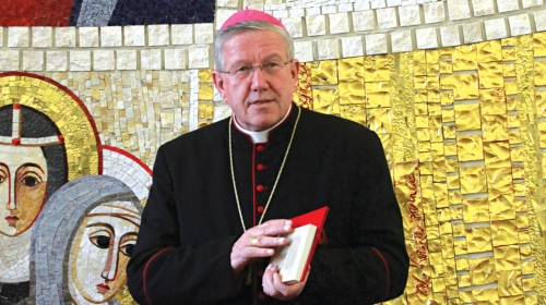 Nadbiskup Stanislav Hočevar