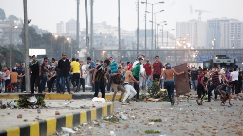 Morsijeve pristalice tvrde da je policija pucala na njih