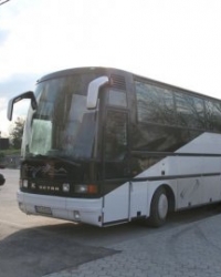 Kragujevačka registracija: Autobus na parkingu hotela