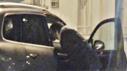 Poljubac u autu ostao je nedefinisan