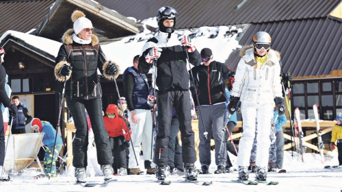 Alberto će im držati  dodatne časove  skijanja kako bi  postali još bolji:  Novak i Jelena na  Kopaoniku
