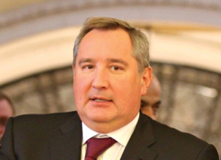 Nož amajlija protiv neprijatelja: Rogozin i Vučić