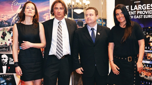 Nova TV revolucija: Mitrovići sa premijerom
