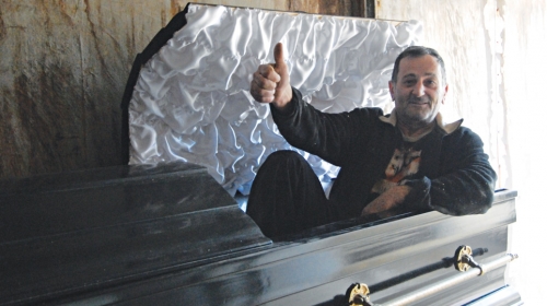 Nema prevare, nema  laži: Milan Jeremić u mrtvačkom kovčegu