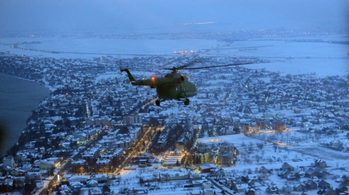 Transportni helikopter prevozi do bolnice u Zrenjaninu građane
